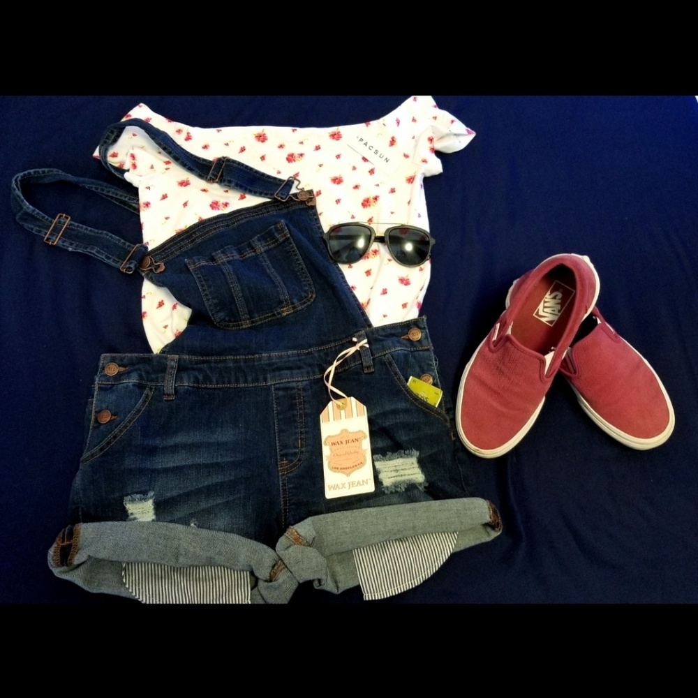 Over the shoulder top